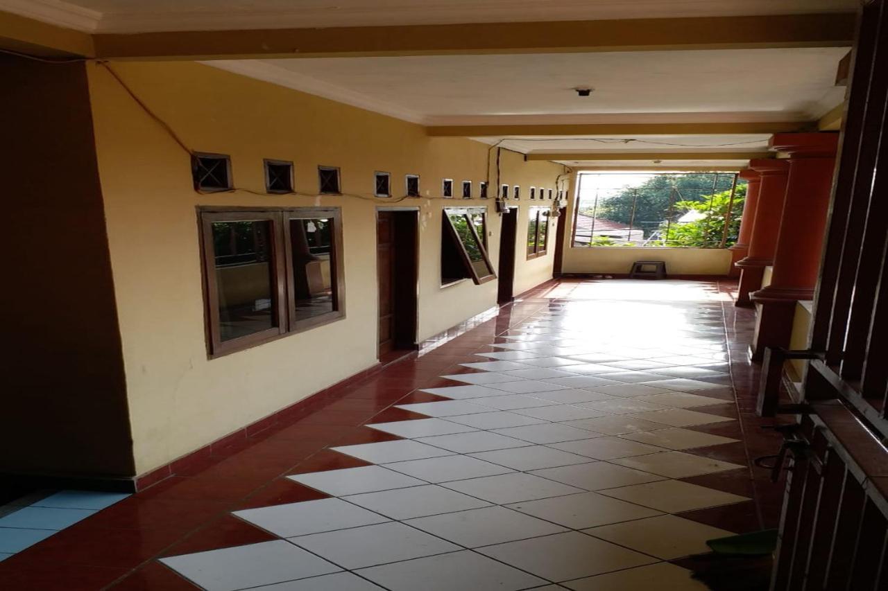 Kost H Hartono
