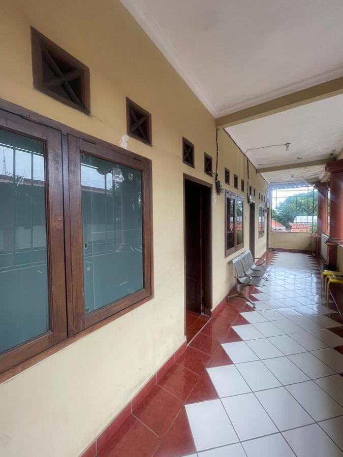 Kost H Hartono Homestay Wisma tamu *