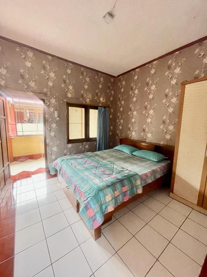 Kost H Hartono Homestay Wisma tamu Jakarta